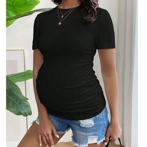 Maternity Solid Minimalist Short Sleeve Top